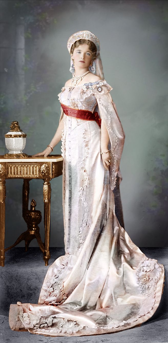 Olga ametlikus õukonnakleidis