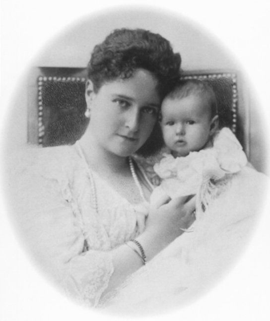 Alix ja Anastasia 1901
